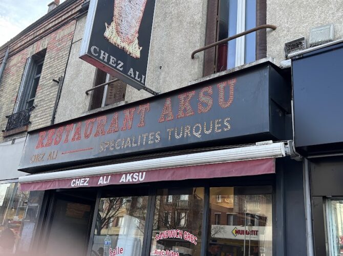 Restaurant Paris Aksu 93 à La Courneuve, France