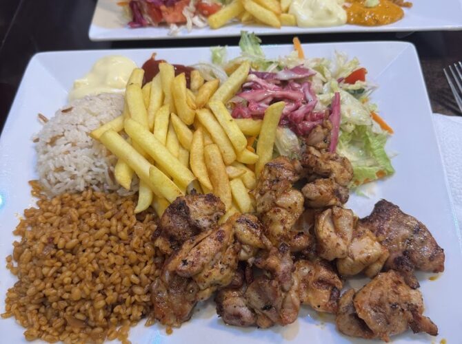 PARİSTANBUL GRİLL RESTAURANT à Pantin, France