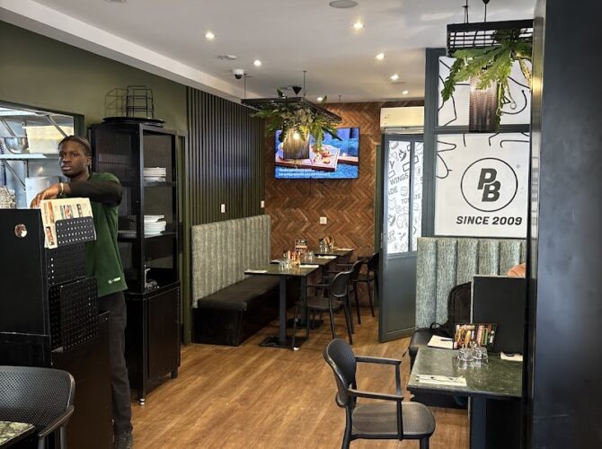 Restaurant PB Poulet Braisé à Montrouge, France