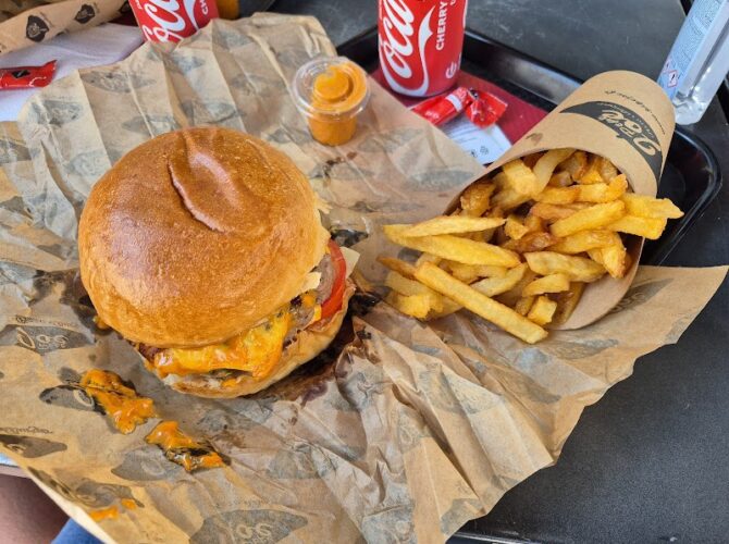 Restaurant Pépé Joe – Pizzas & Burgers à Biarritz, France