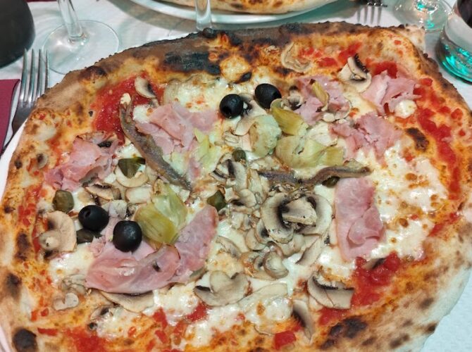 Restaurant Pizza Caravelle à Paris, France