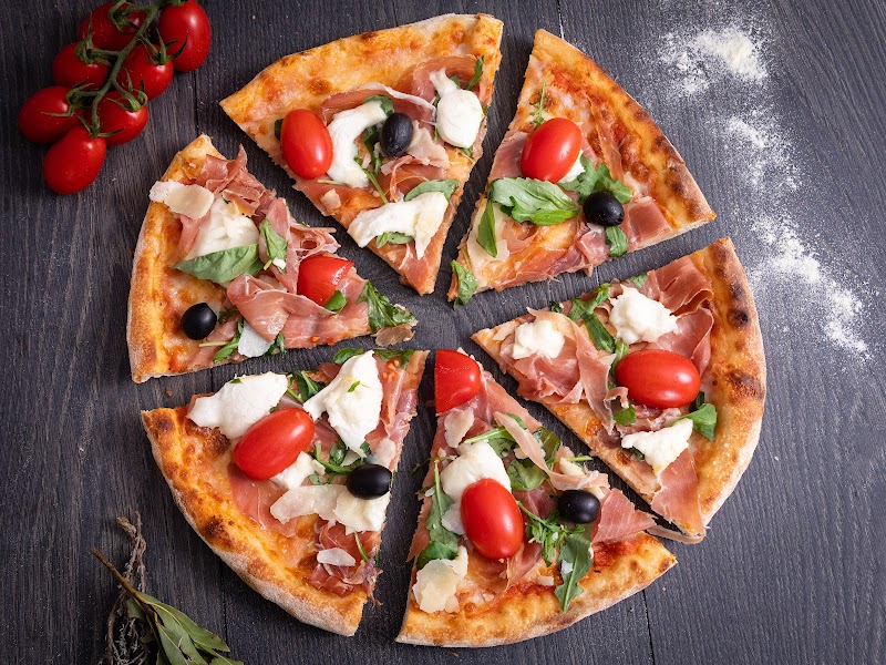 Restaurant Pizza CASA STREAT COURTABOEUF Les Ulis à Les Ulis, France