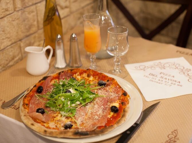 Restaurant Pizza Del Navona à Paris, France