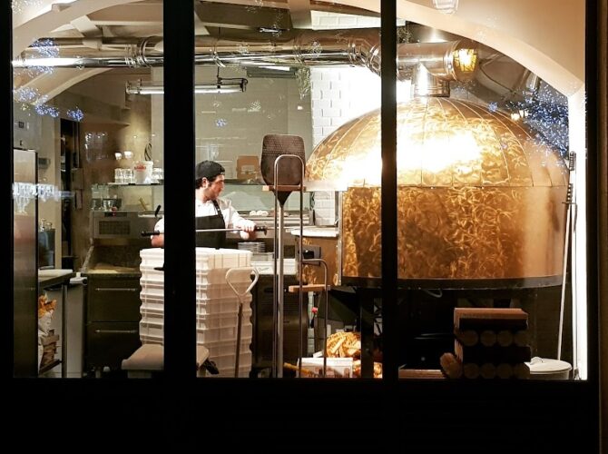 Restaurant Pizza e Mozza à Paris, France