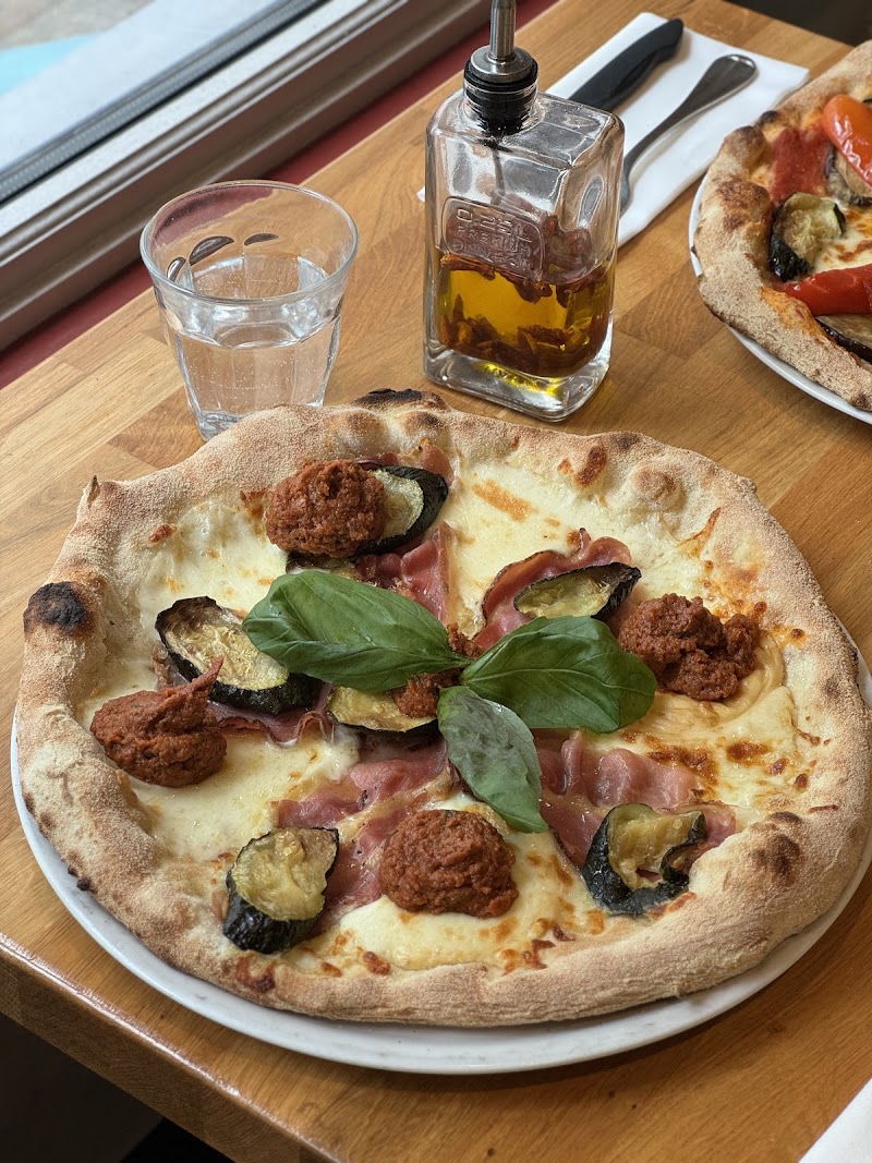 Restaurant Pizza e Mozza à Paris, France — photo 2