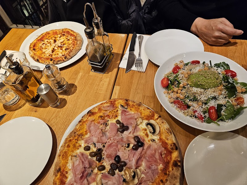 Restaurant Pizza e Mozza à Paris, France — photo 3