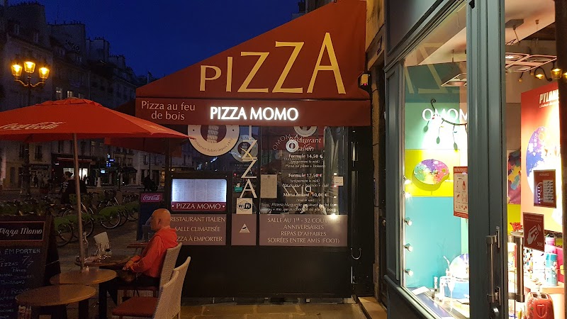 Restaurant Pizza momo à Paris, France
