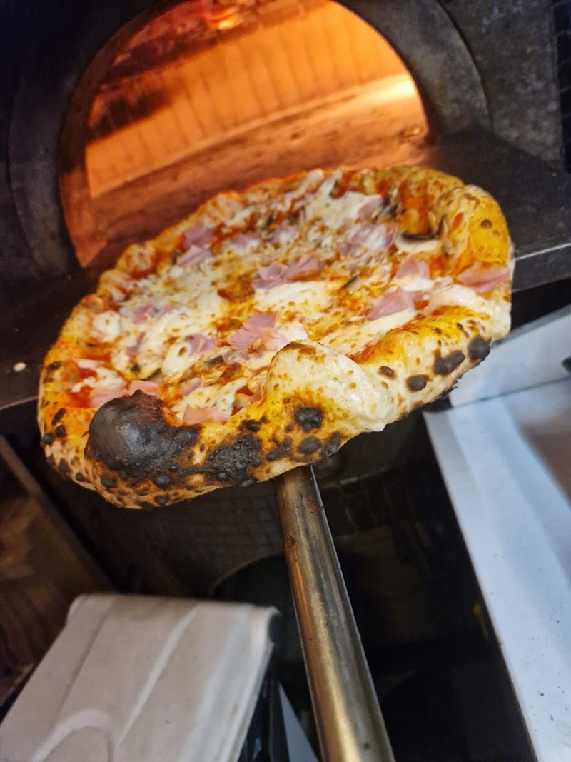 Restaurant Pizzeria Gemma. à Paris, France — photo 3
