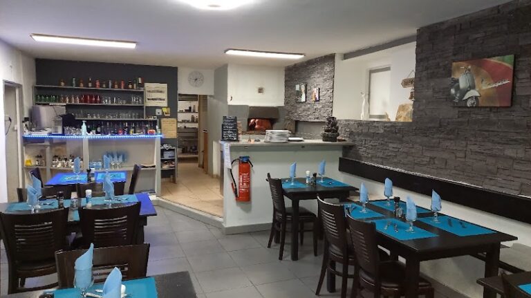 Restaurant pizzéria La Notté à Saint-Zacharie, France — photo 1