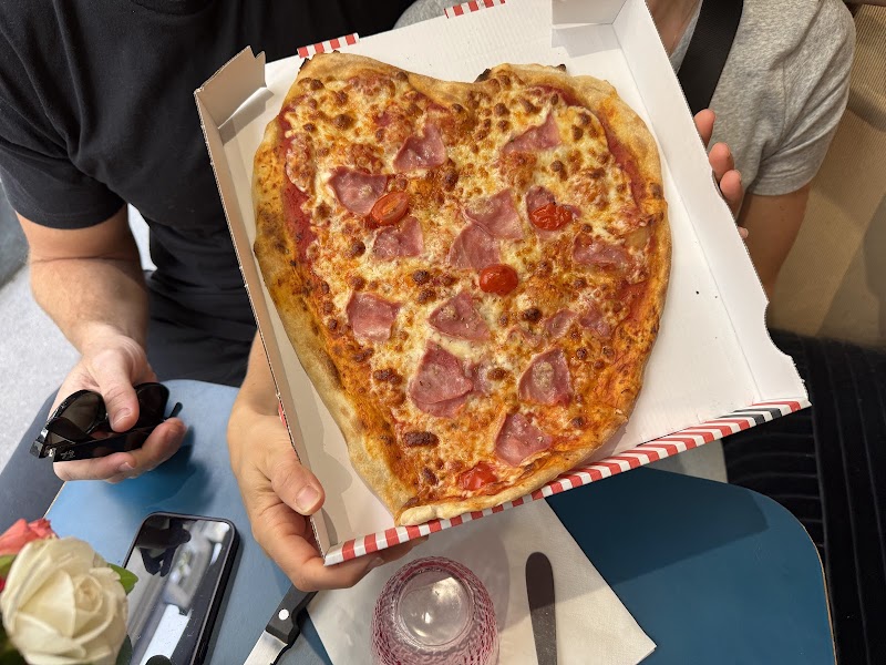 Restaurant Pizzeria Maria à Paris, France