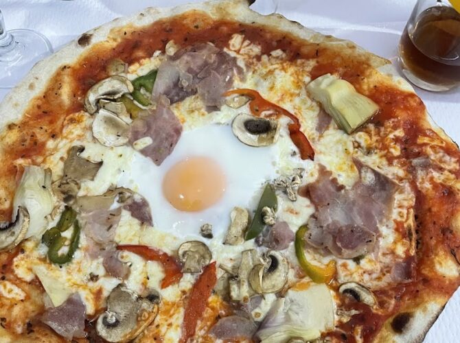 Restaurant Pizzeria SAINT MATHIEU à Pantin, France