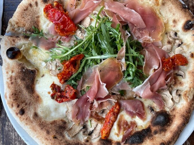 Restaurant Pizzou Marais à Paris, France