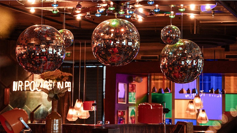 Restaurant Podium Bistrot Festif à Paris, France