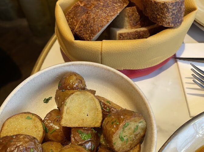 Pomelo Bistrot – Restaurant à Paris 2e à Paris, France