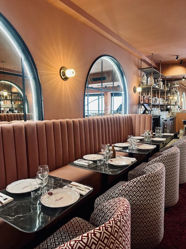 Restaurant RAGAZZI VIVIENNE à Paris, France — photo 1