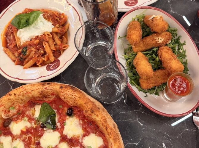 Restaurant RAGAZZI VIVIENNE à Paris, France