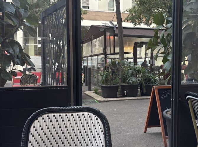 Restaurant & café EAST END à Marseille, France