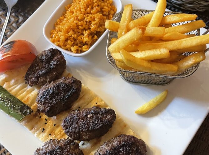 Restaurant la flamme à Montereau-Fault-Yonne, France