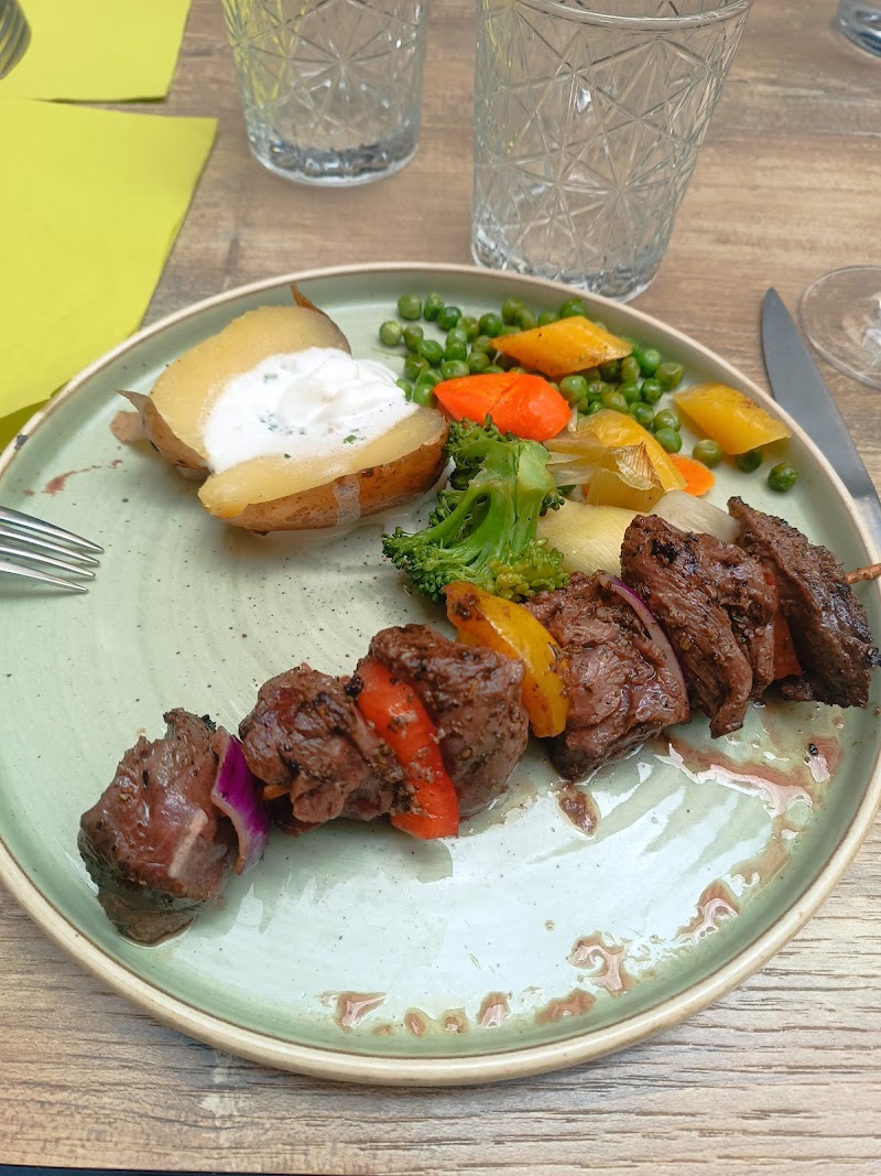 Restaurant Le Devant à Clermont-Ferrand, France — photo 3