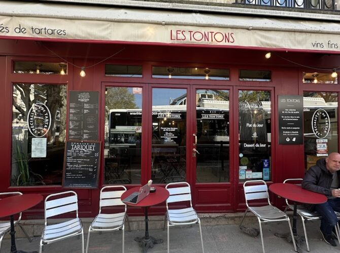 Restaurant Les Tontons à Paris, France