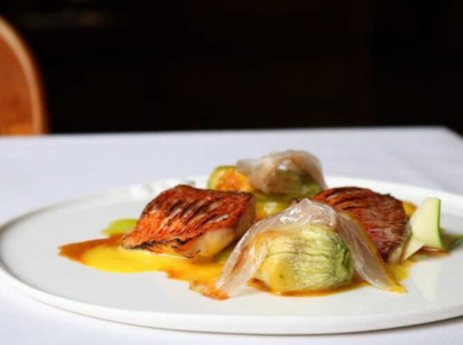 Restaurant Pétrelle à Paris, France