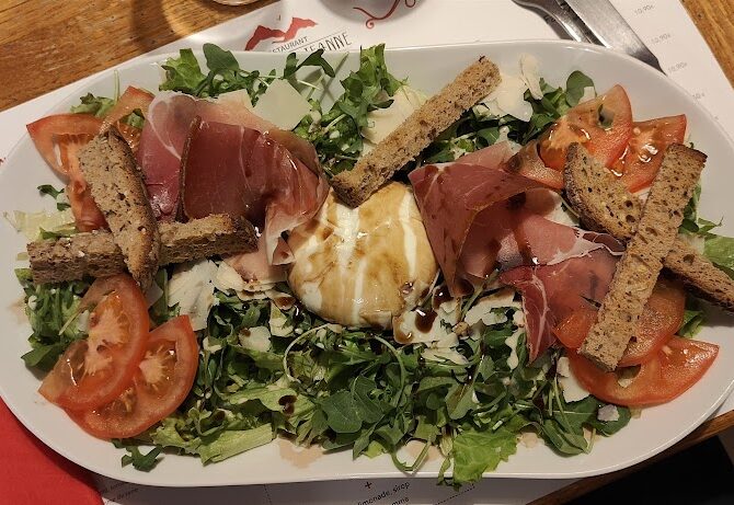 Restaurant pizzeria La Marie-Jeanne à Allevard, France