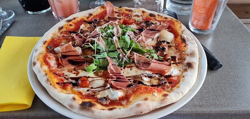 Restaurant Resto L’Idéal à Lathuile, France