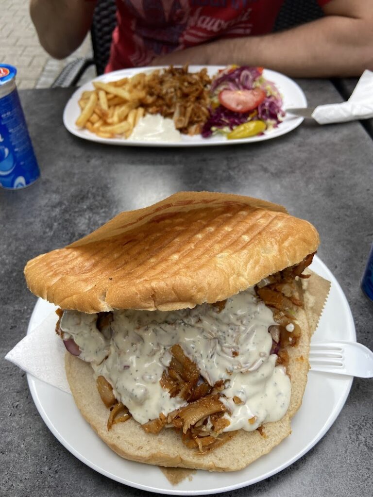 Restaurant Royal Aras Snack und Shisha-Bar à Luxembourg (Ville), Luxembourg