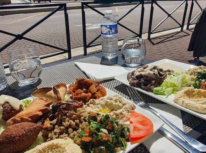 SIWAR Restaurant Libanais à Montereau-Fault-Yonne, France