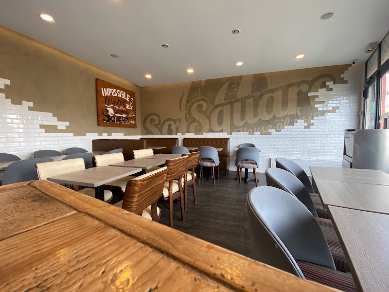 Restaurant So Square à Viry-Châtillon, France