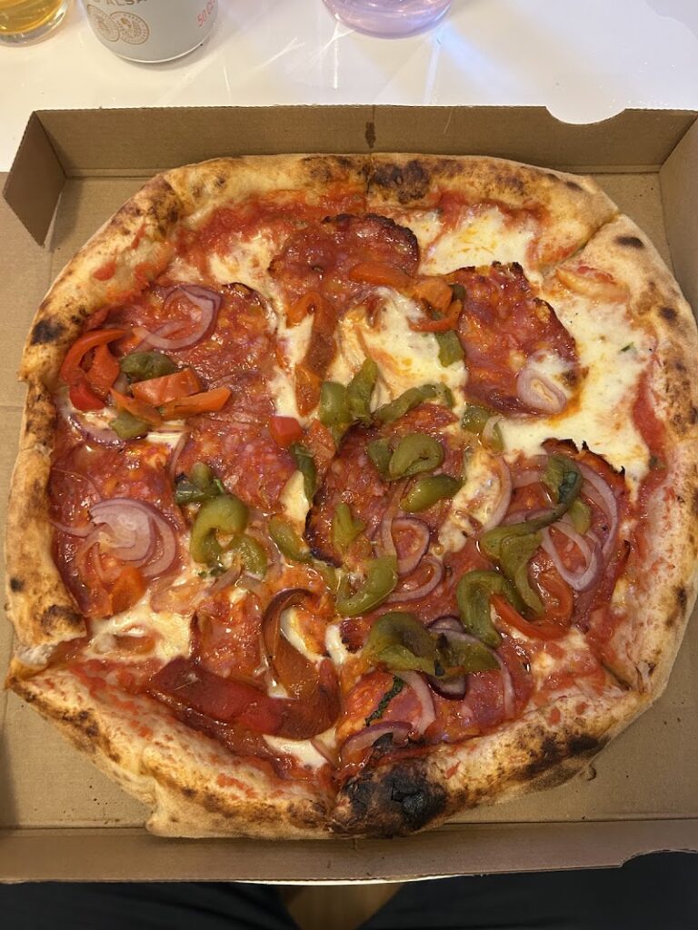 Restaurant Soyouz – Bar & Pizza à Paris, France