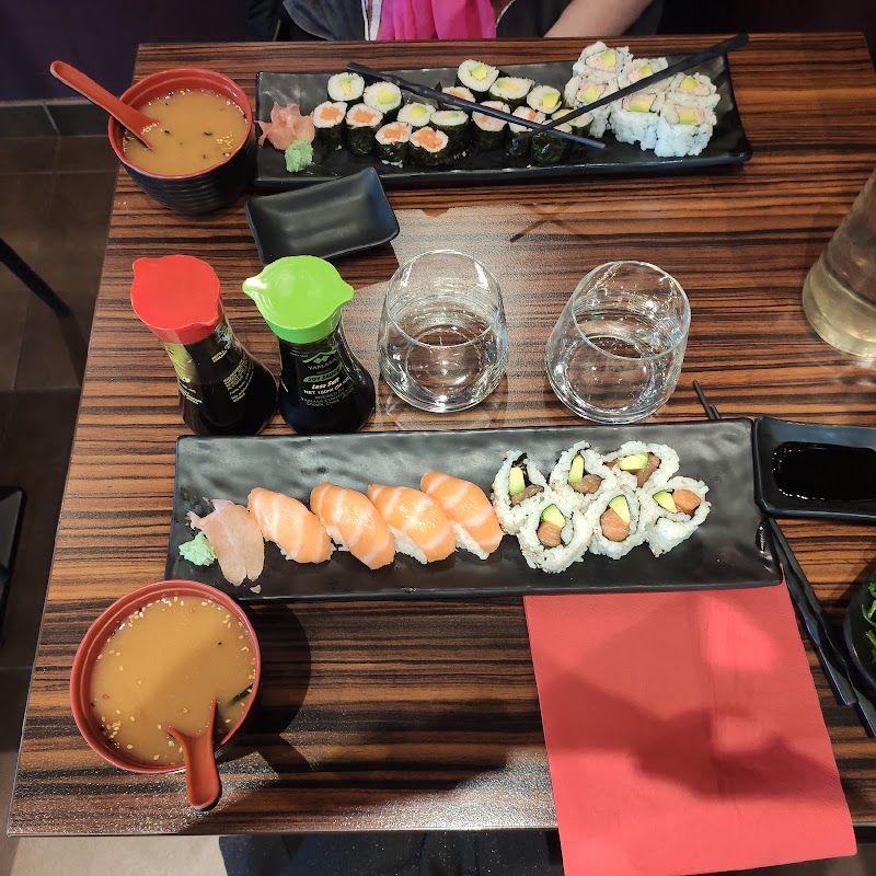Restaurant Sushi and Sushis à Lyon, France — photo 3