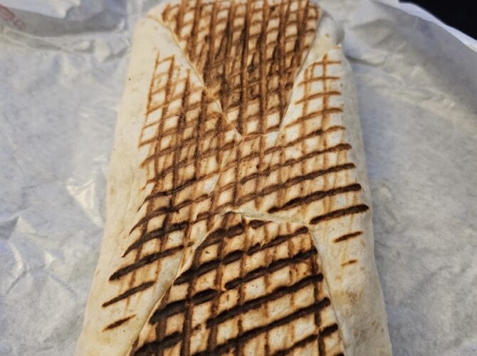 Restaurant Tacos Francais(French Wraps) à Ermont, France