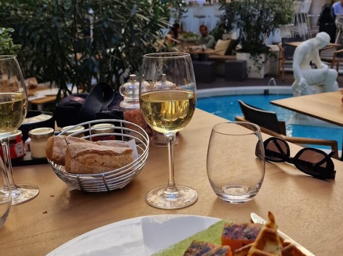 Restaurant Terrasse Eugénie à Paris, France