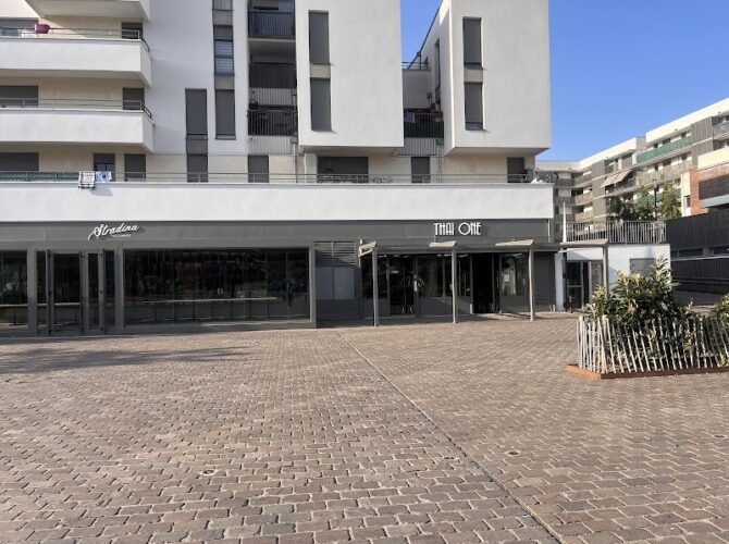 Restaurant Thaï one à Les Ulis, France