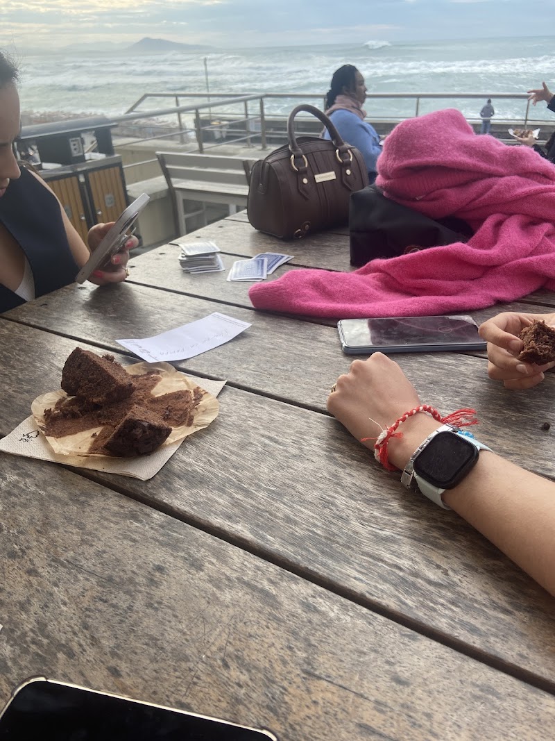 Restaurant Tiki Ola – Glacier Biarritz à Biarritz, France