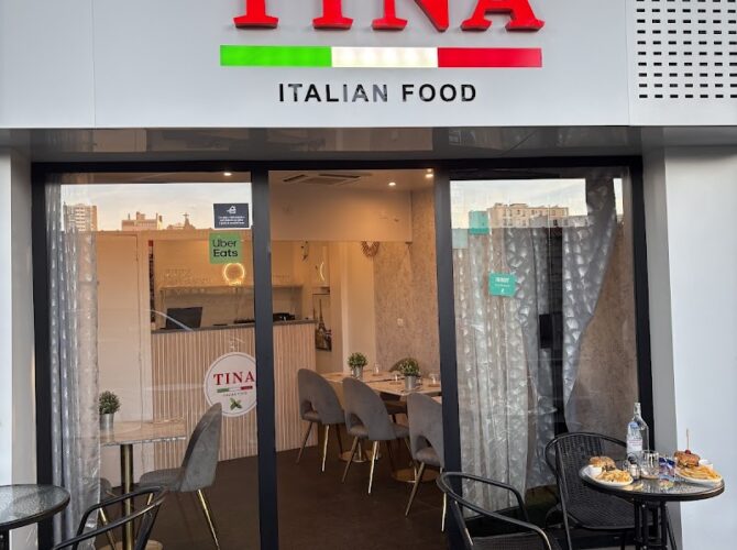 Restaurant Tina Italian Food à Bagnolet, France