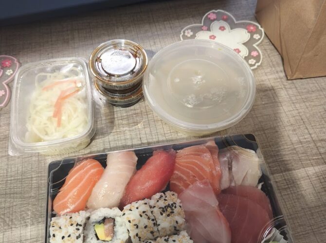 Restaurant Tokyo Sakanaya ( rue guy moquet ) à Paris, France