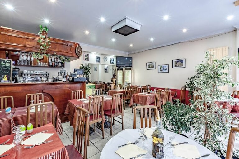 Restaurant Tra Amici à Paris, France — photo 1