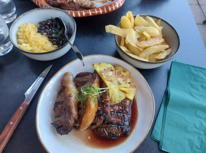 Restaurant VELVET grill & more à Hesperange, Luxembourg