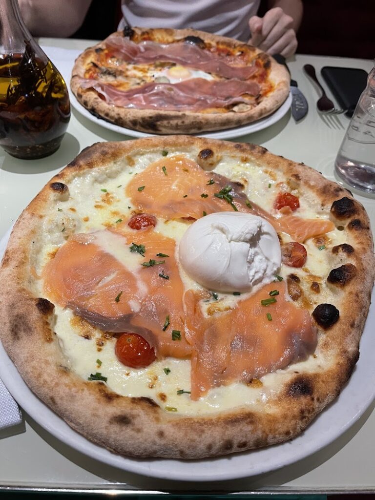 Restaurant Villa Dondelli à Paris, France