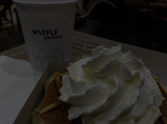 Restaurant Waffle Factory à Les Ulis, France