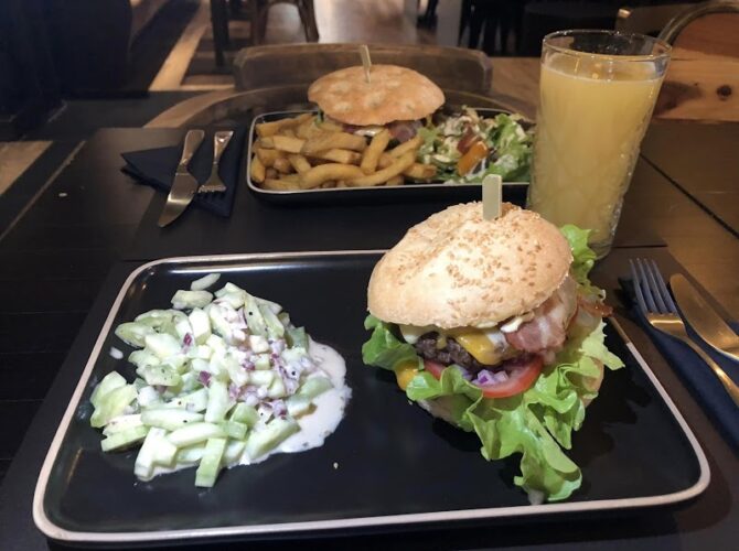 Restaurant Walzstrooss Bar à Differdange, Luxembourg