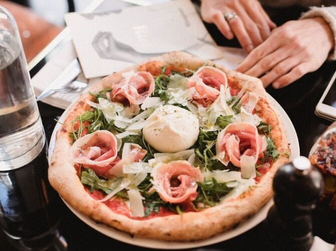 Restaurant ZAZZA à Paris, France