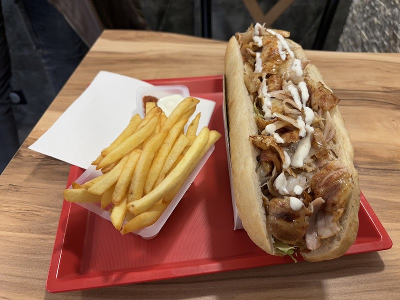 Restaurant Alibaba kebab & tacos & burger à Montélimar, France — photo 2