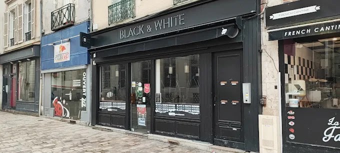 Restaurant Black & White Burger Orleans à Orléans, France — photo 1