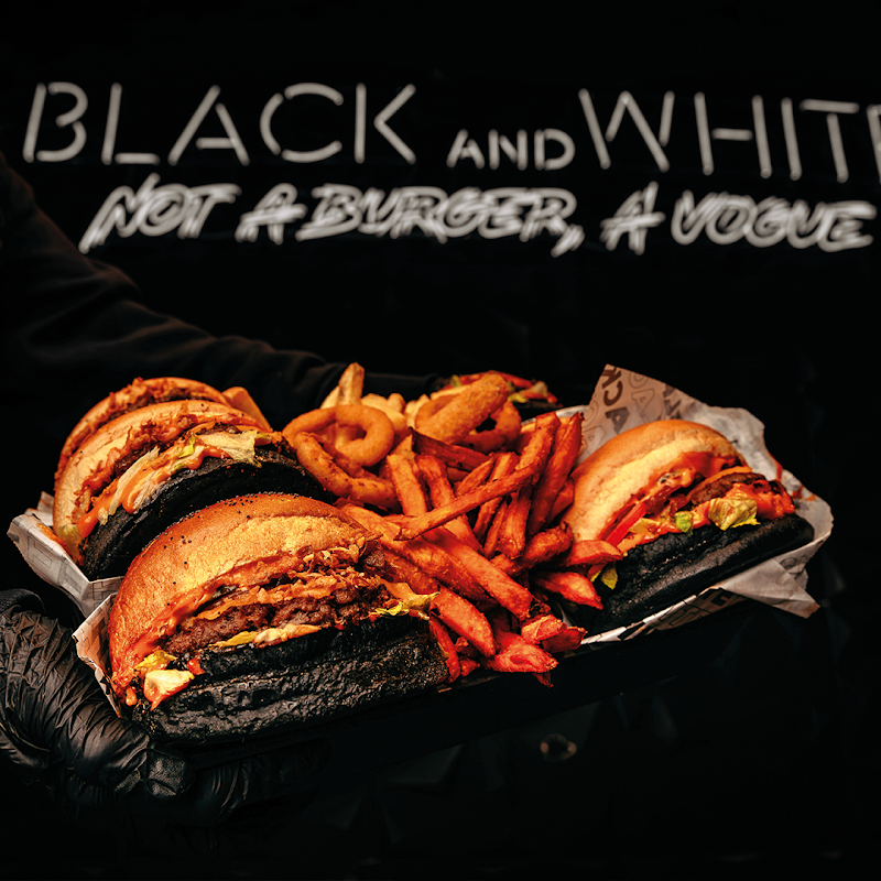 Restaurant Black & White Burger Orleans à Orléans, France — photo 2