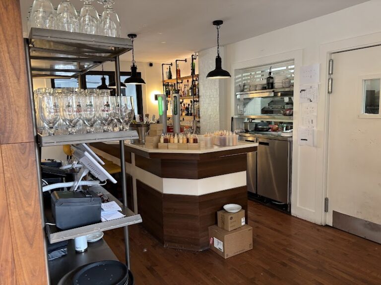 Restaurant Bleu Moutarde à Beloeil, Canada