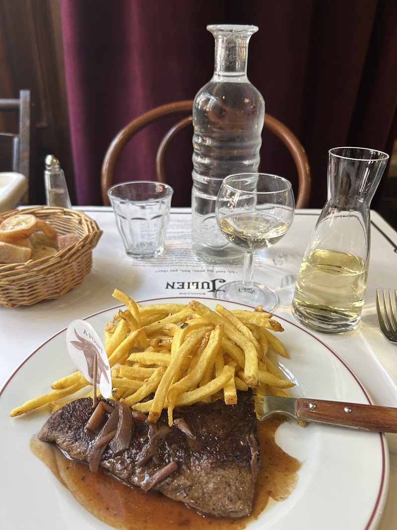 Restaurant Bouillon Julien à Paris, France — photo 3