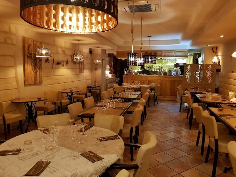 Restaurant Chez Louisette à Saint-Rémy-de-Provence, France — photo 1